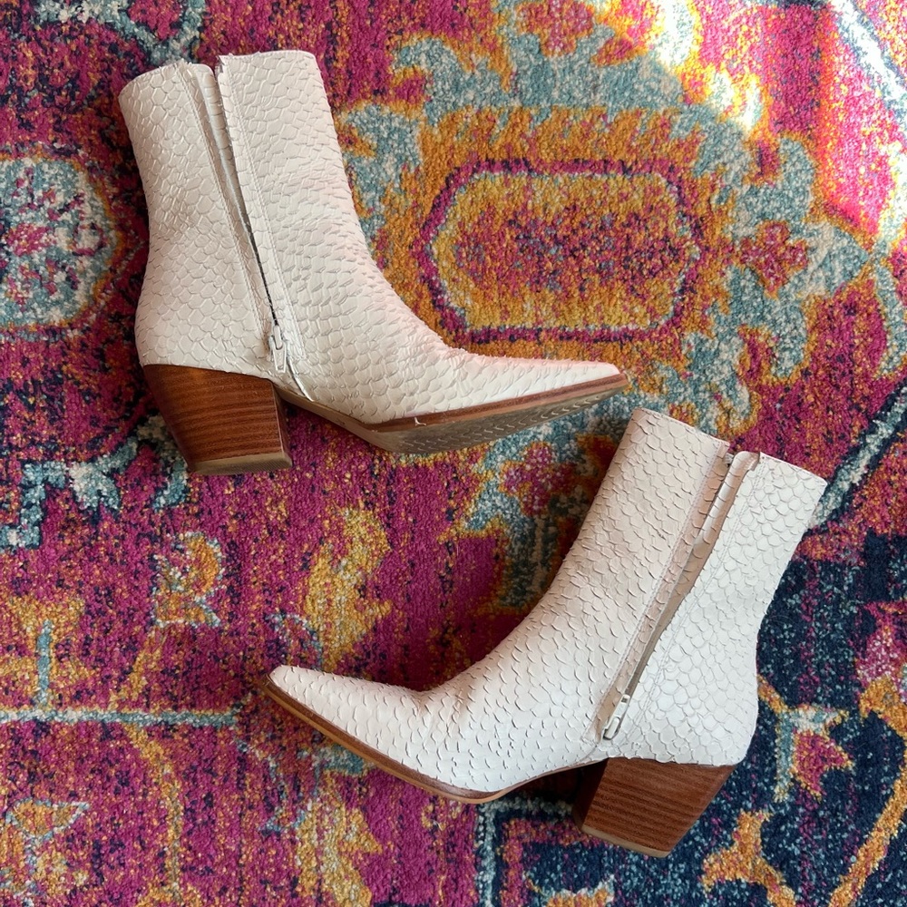 Matisse Caty Booties in White
